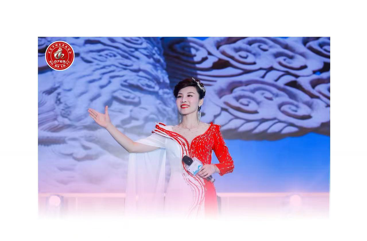 演出舞美